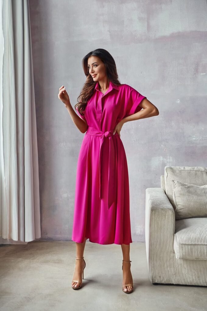 Klasyczna i elegancka sukienka w pięknej wiosennej zieleni na wiele okazji